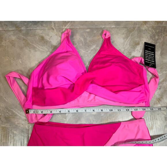NWT Blooming Jelly Colorblock Pink Two-Piece Swimsuit – Medium - Picture 6 of 7